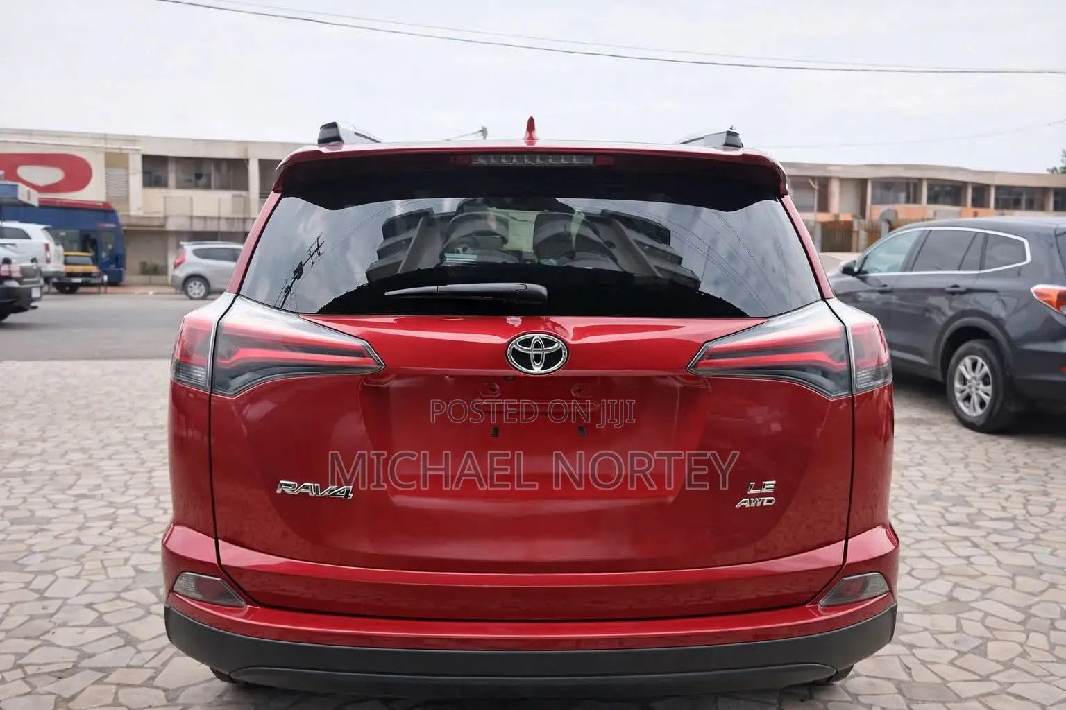 Toyota RAV4 XLE AWD (2.5L 4cyl 6A) 2017 Red