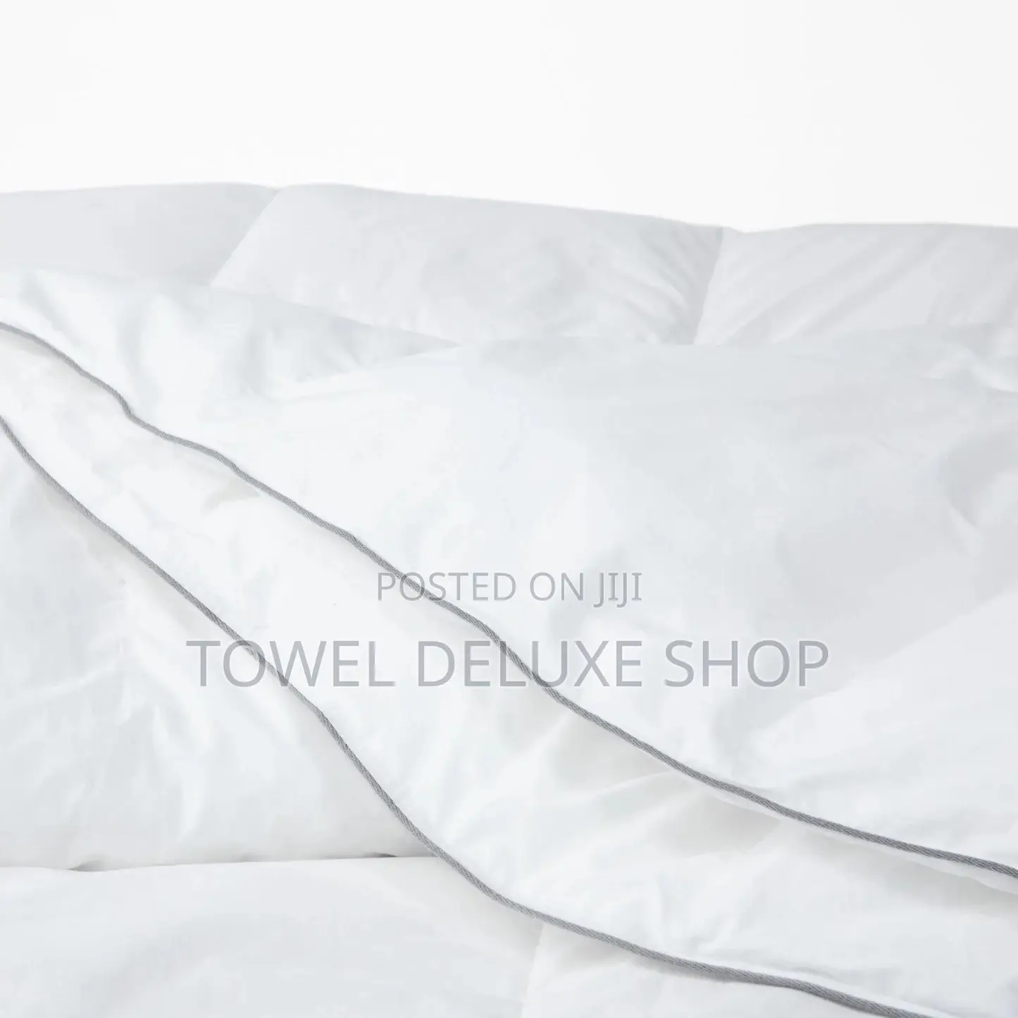 Luxury White Comforter With Grey Piping.Hotel Quality