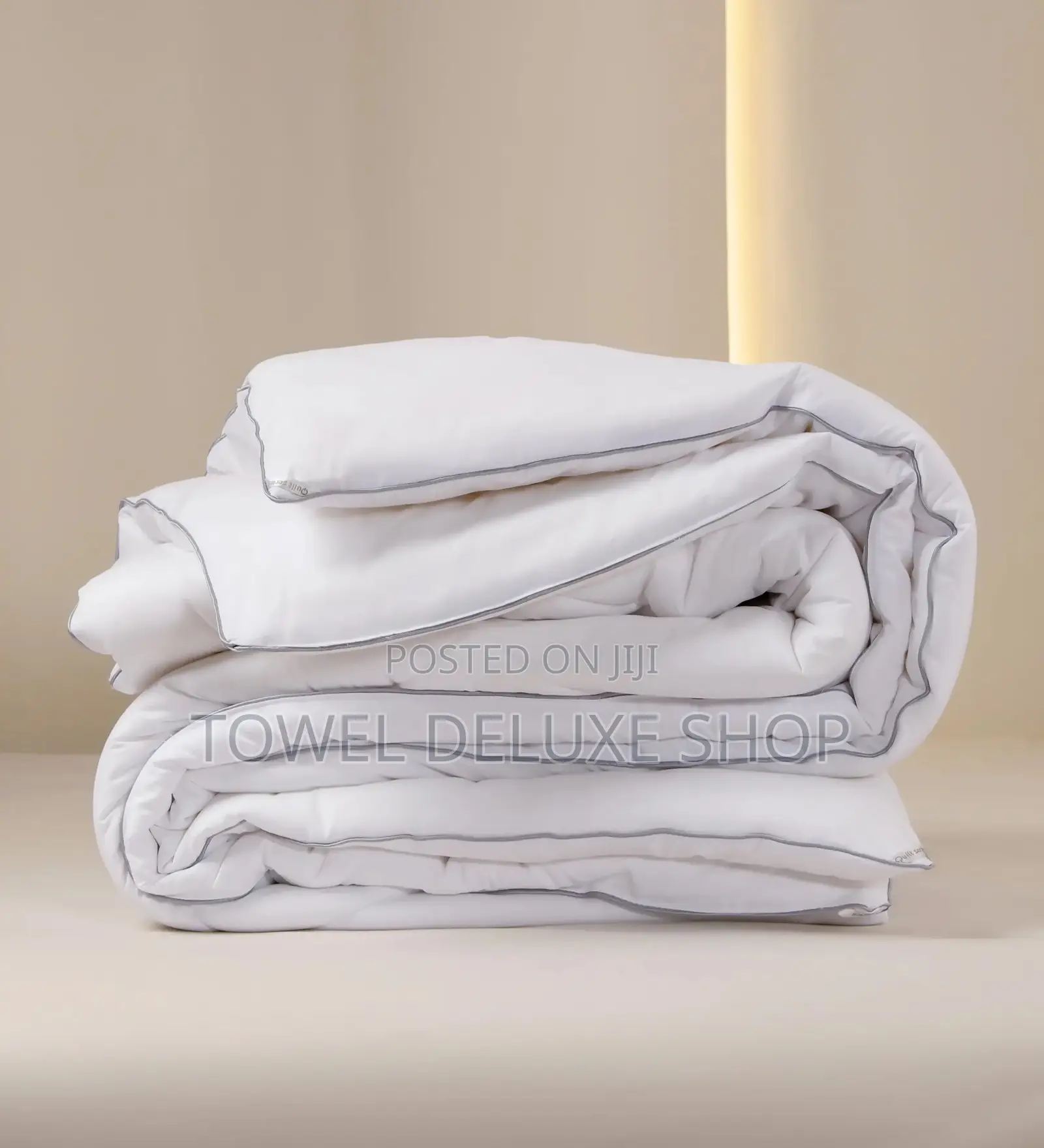 Luxury White Comforter With Grey Piping.Hotel Quality