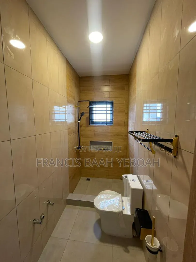 3bdrm House in Shining Star Real, Accra Metropolitan for sale