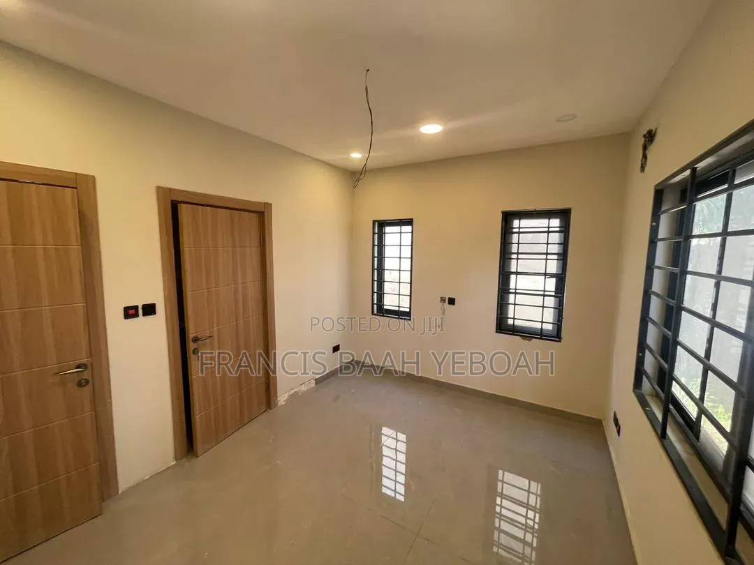 3bdrm House in Shining Star Real, Accra Metropolitan for sale