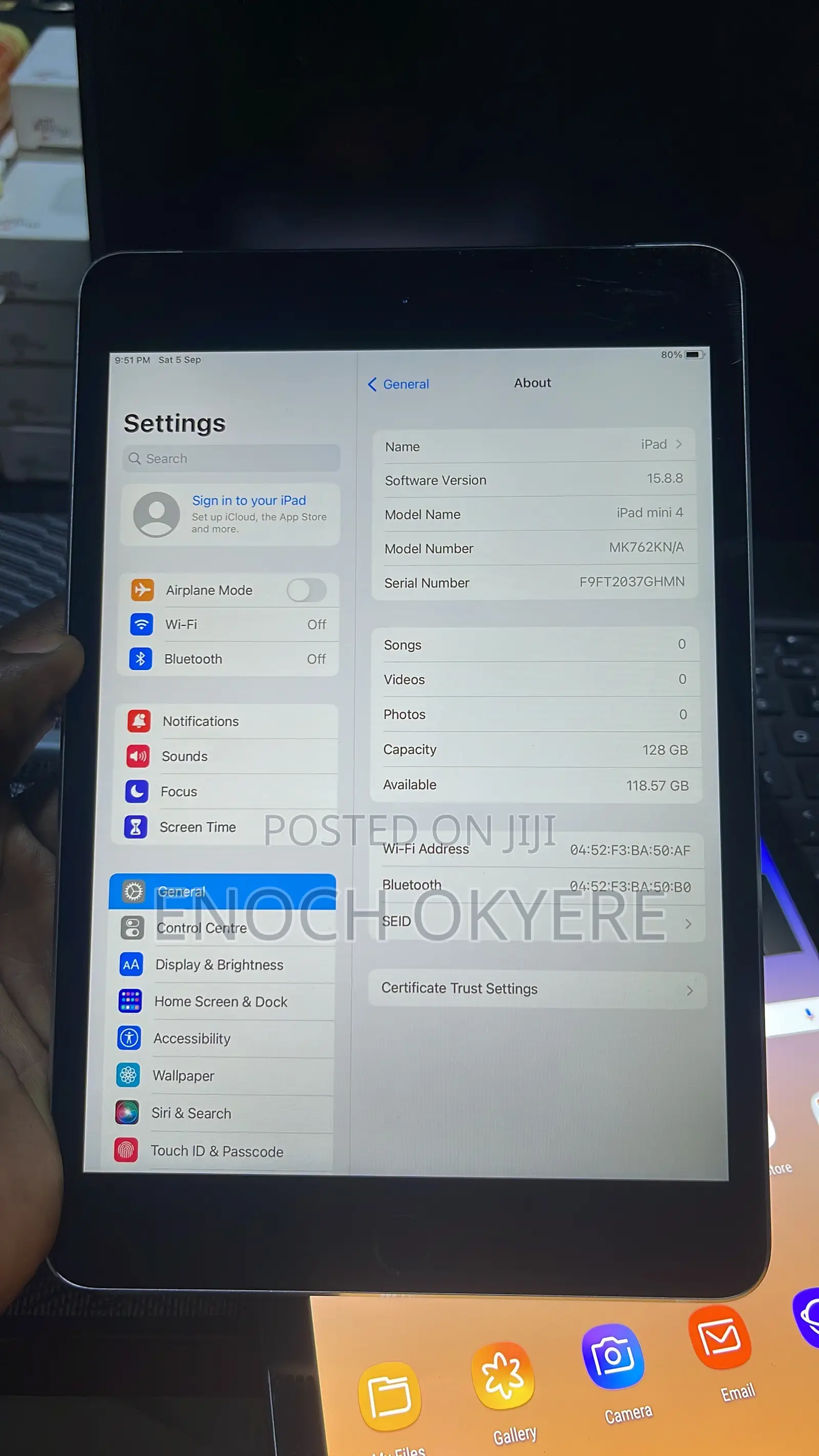 Apple iPad mini 4 128 GB Silver