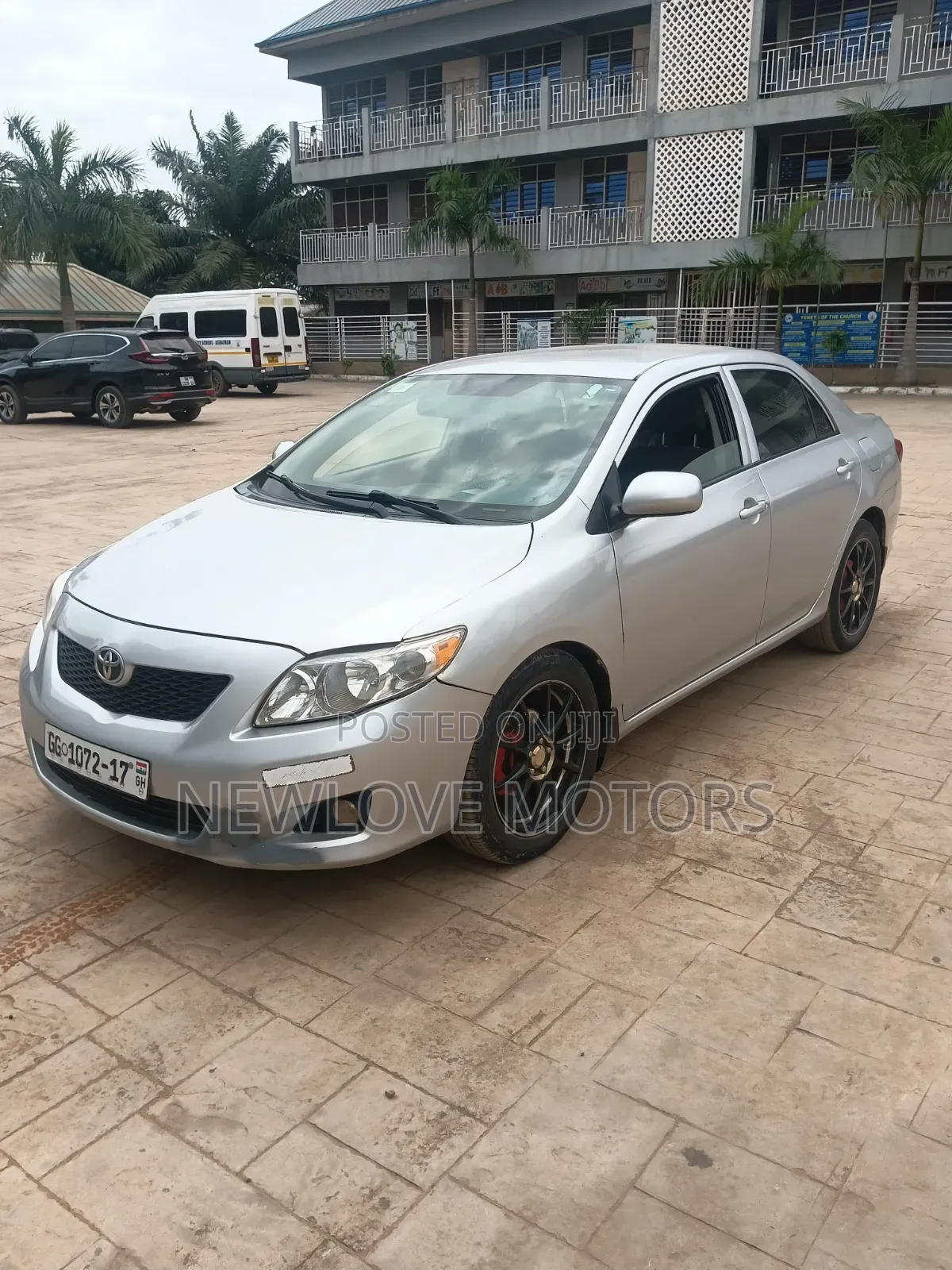 Toyota Corolla 2011 Silver