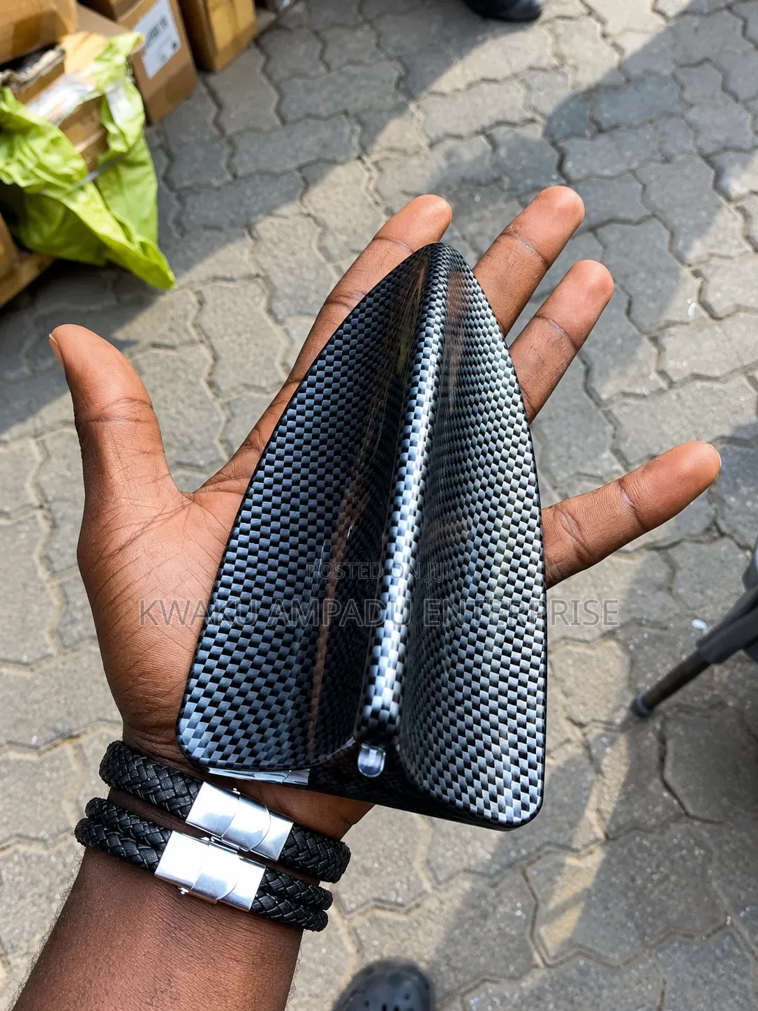 Shark Fin Car Antenna – Non-Powered Decorative Roof Antenna