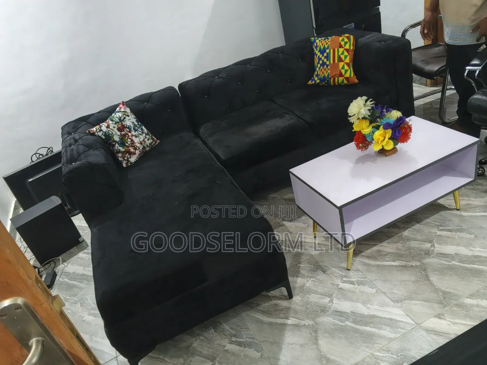 Sofa L Shape With Single Plus Center TABLE