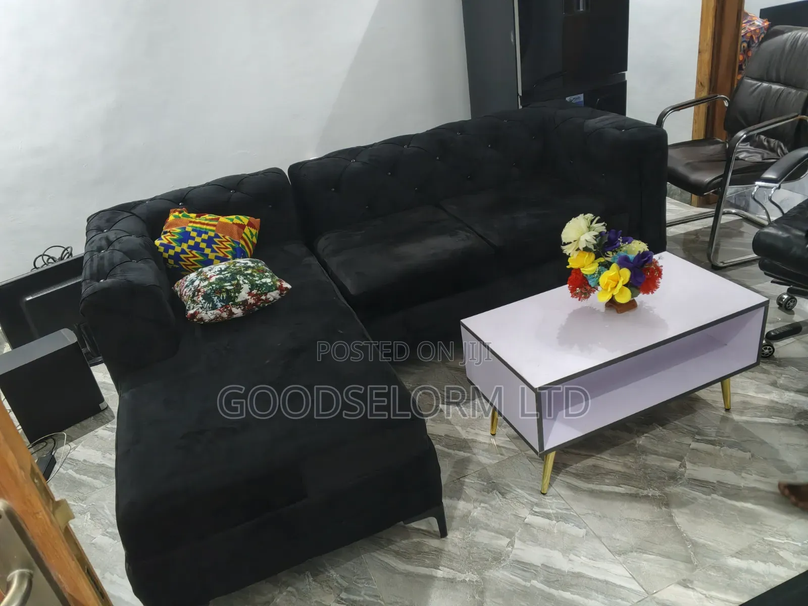 Sofa L Shape With Single Plus Center TABLE