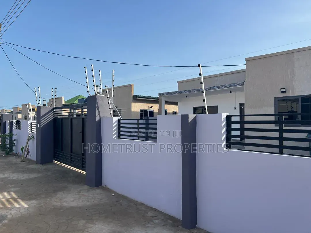 4bdrm House in Kwabenya Acp for rent