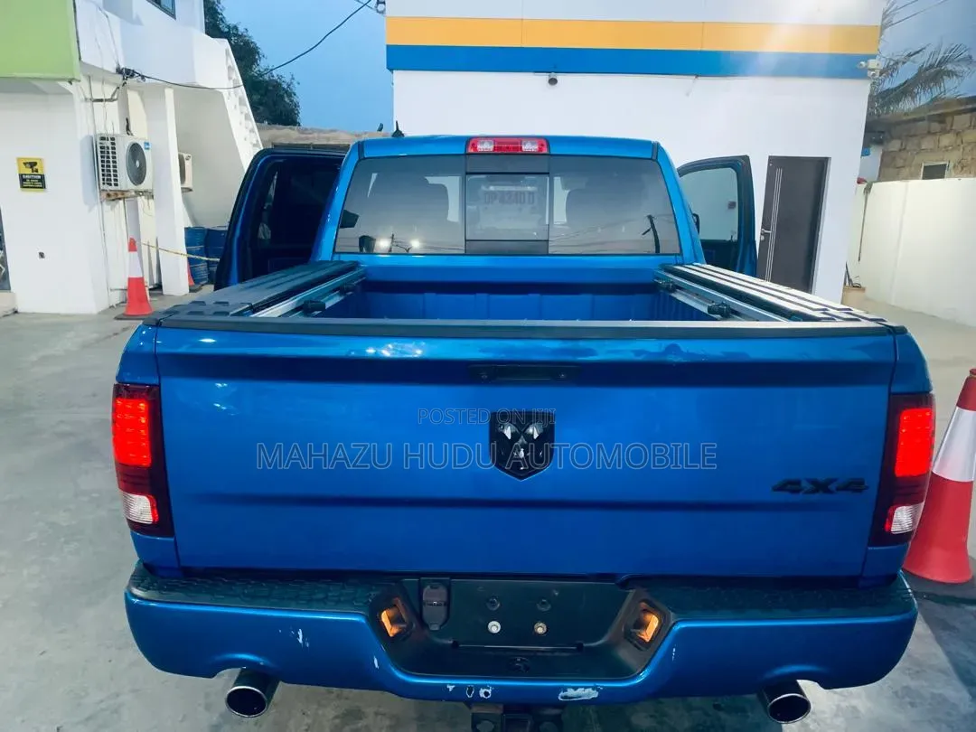 Dodge RAM 1500 5.7 Petrol AWD 2018 Blue