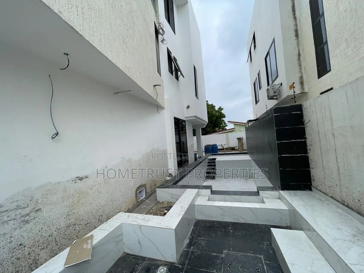 4bdrm Duplex in Labone, Celsbridge Area for rent