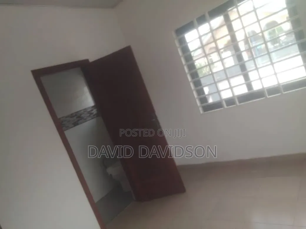 3bdrm Mansion in 3 Bedroom Self, Tema Metropolitan for rent
