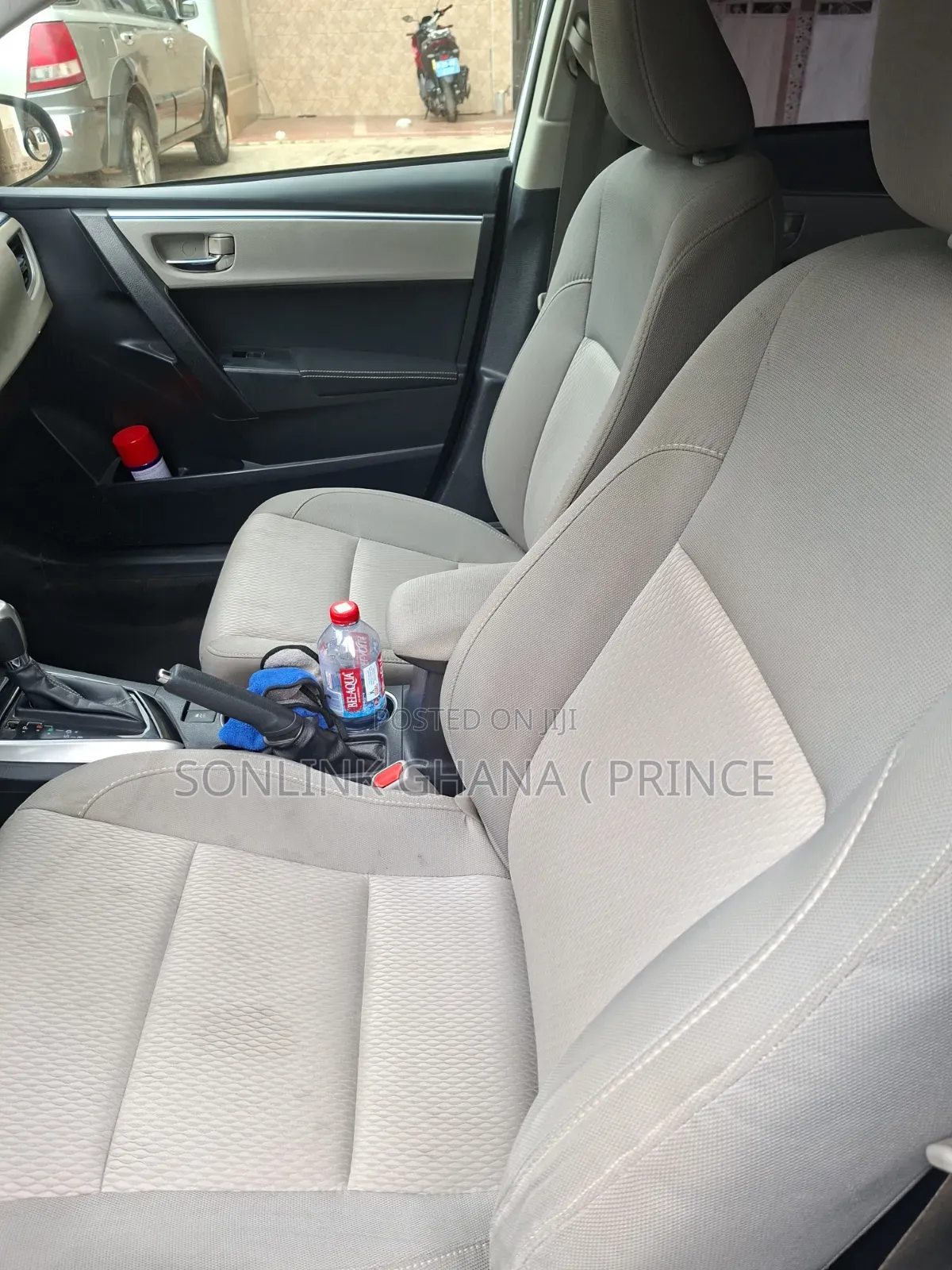 Toyota Corolla 2014 White