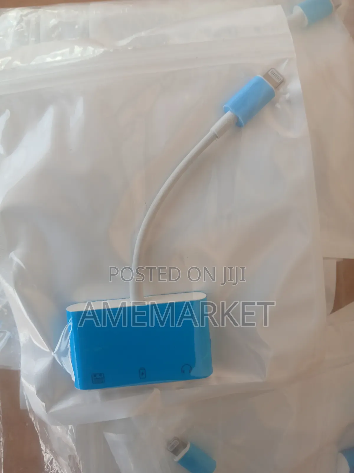 iPhone Sound Card Livestream Adapter – Lightning to Dual 3.5mm Audio