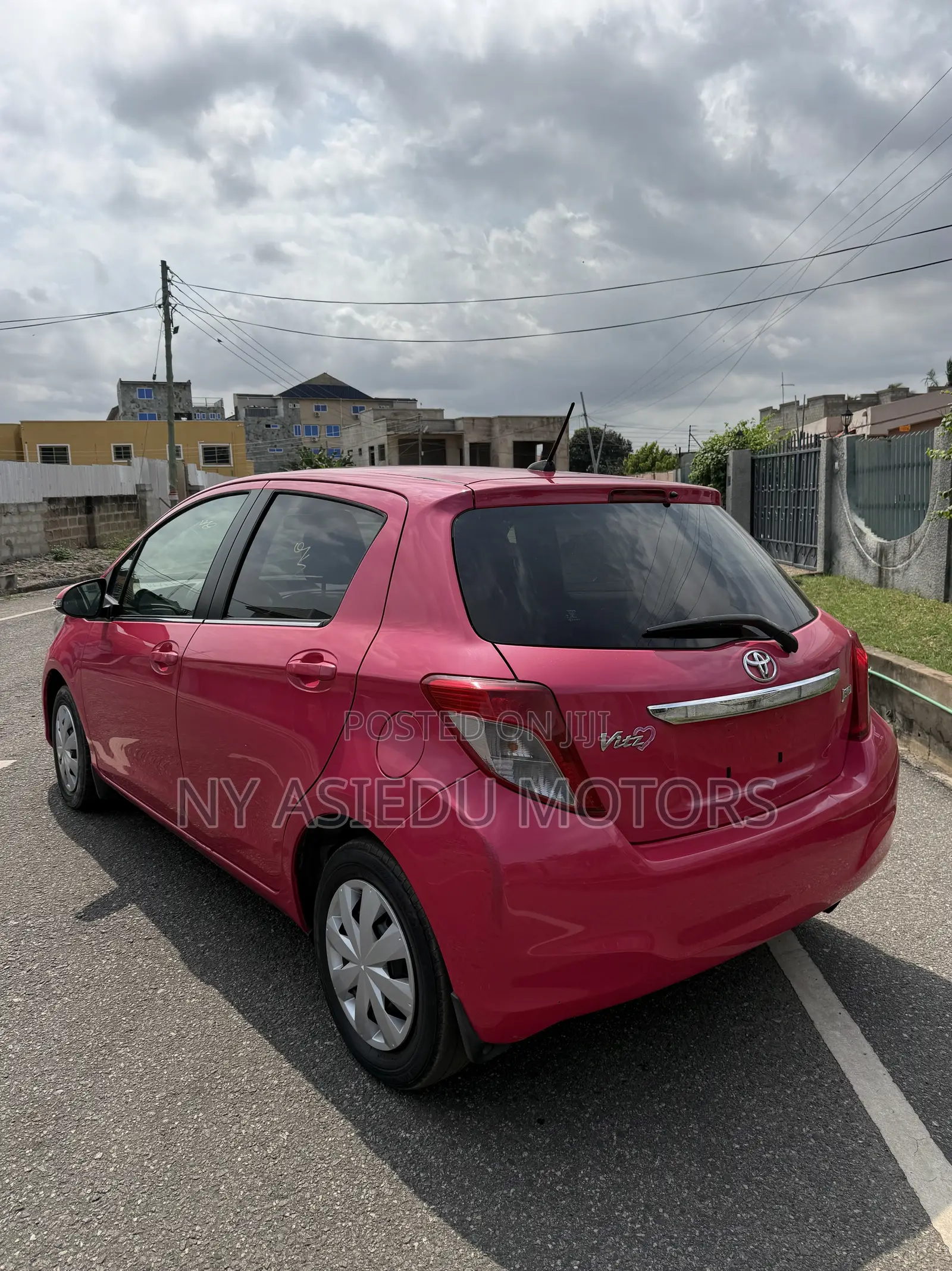 Toyota Vitz 1.3 FWD 3dr 2011 Pink