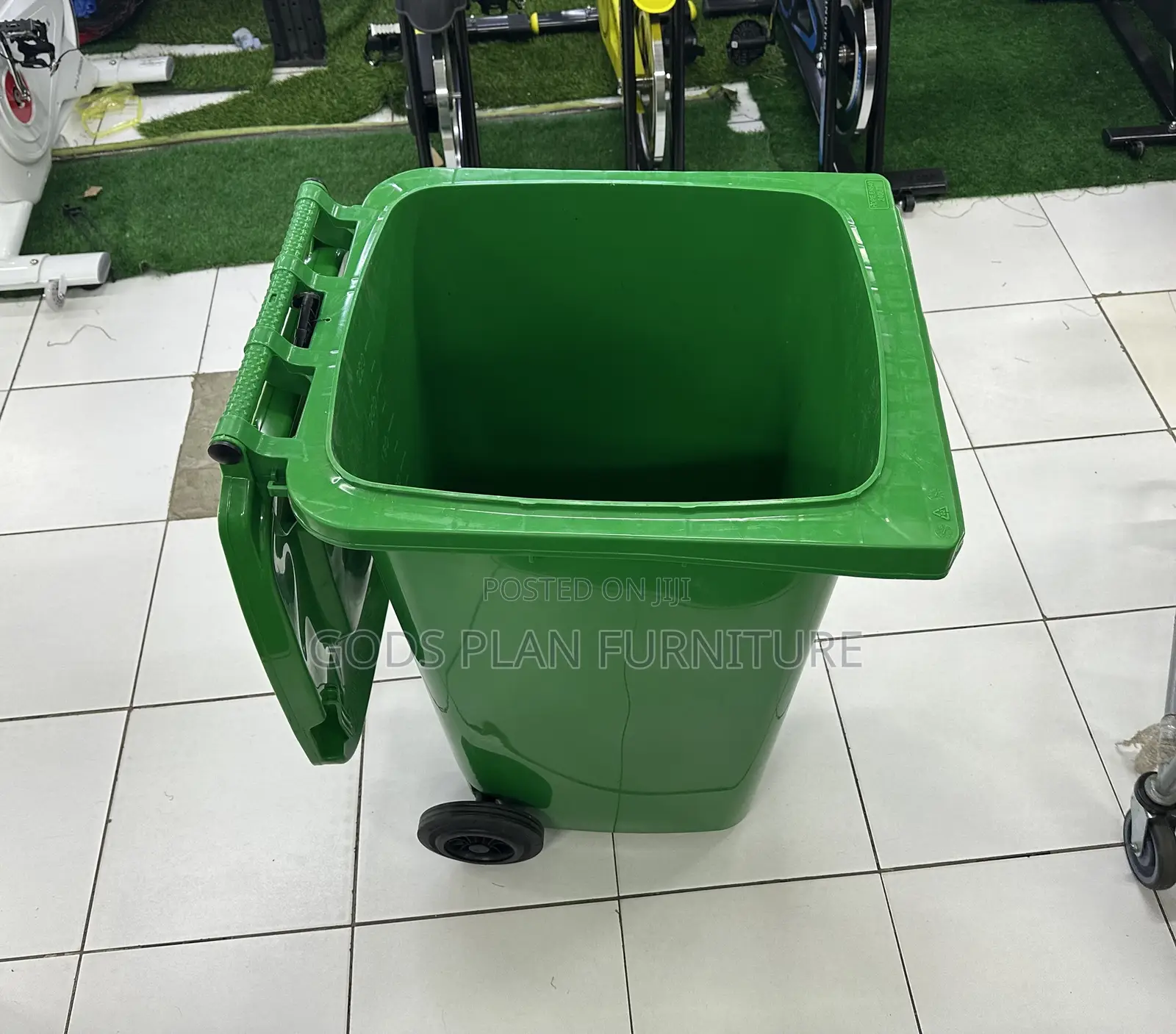 Trash Can/ Dust Bin (240L)