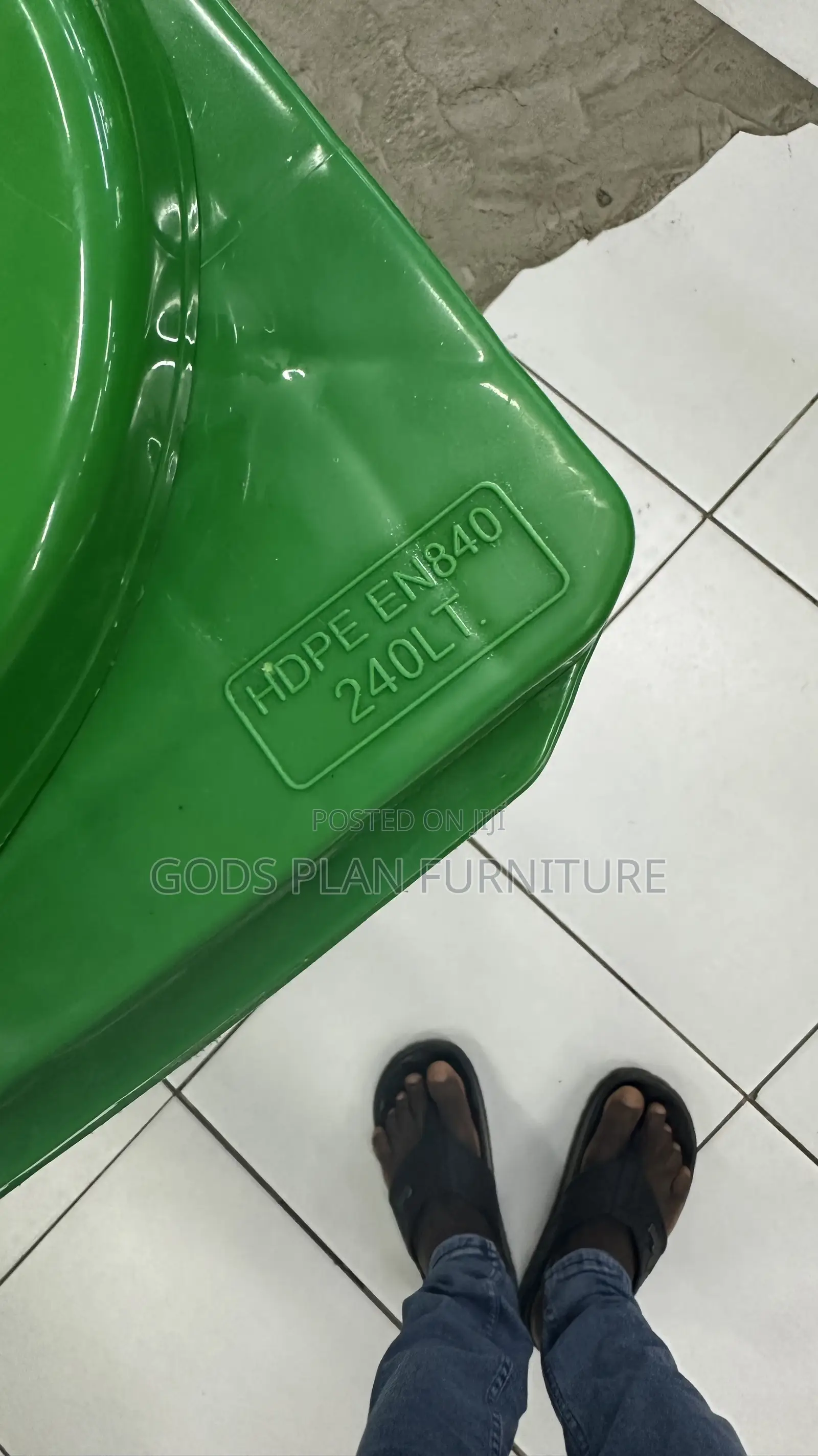 Trash Can/ Dust Bin (240L)