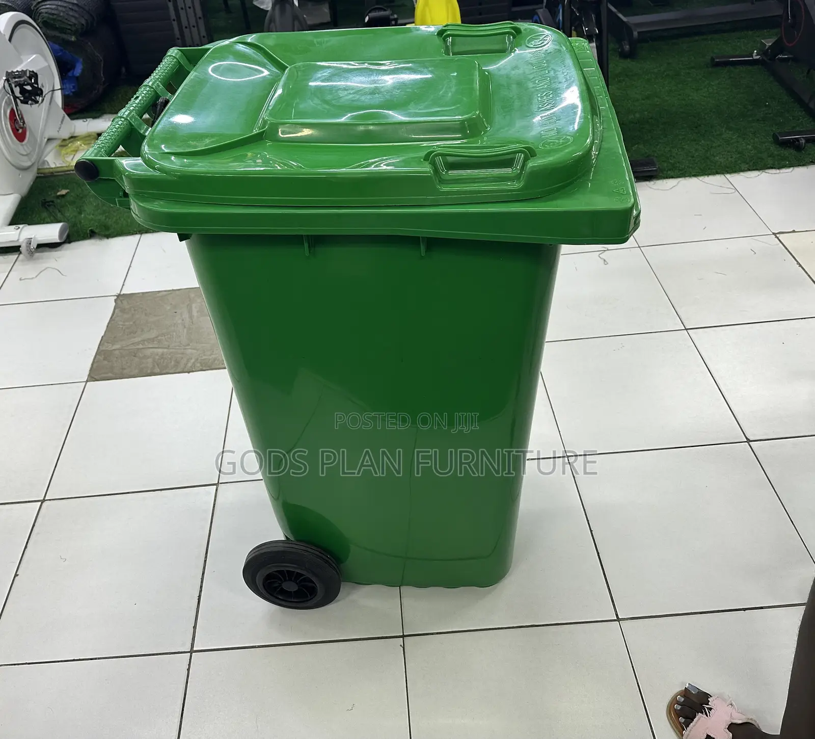 Trash Can/ Dust Bin (240L)