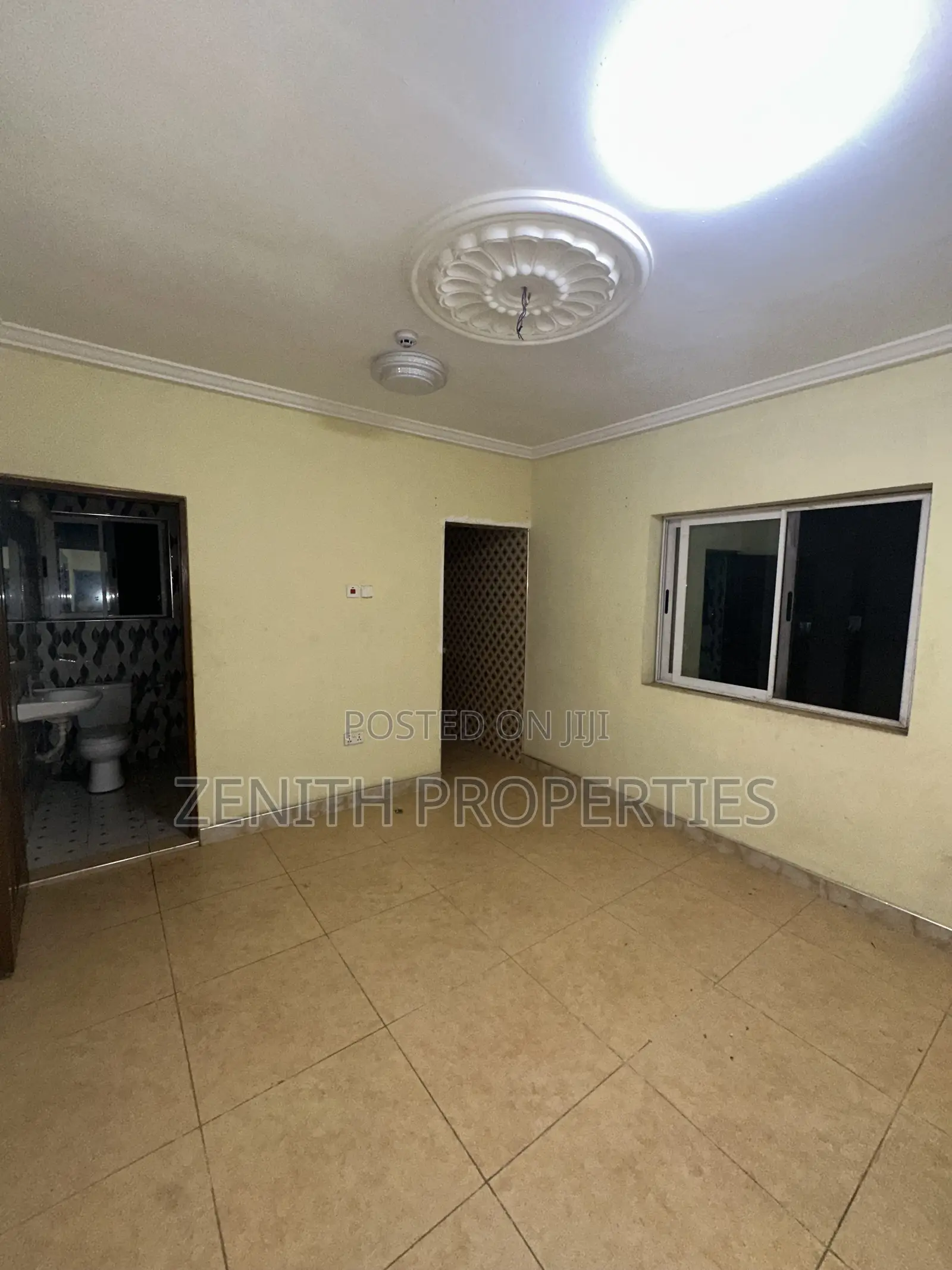 1bdrm Apartment in Zenith Realty, Old Barrier for rent