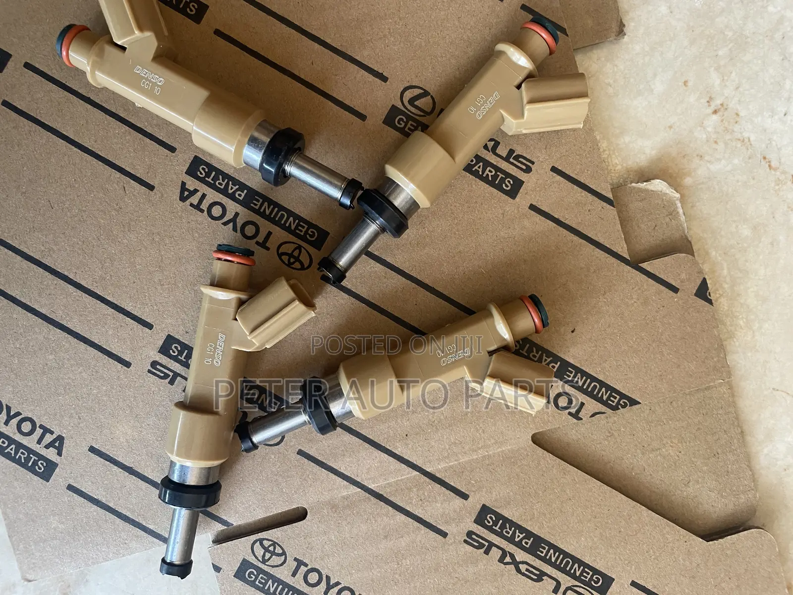 Toyota Matrix 2009-15 Fuel Injectors, 4 Set. Original Japan.
