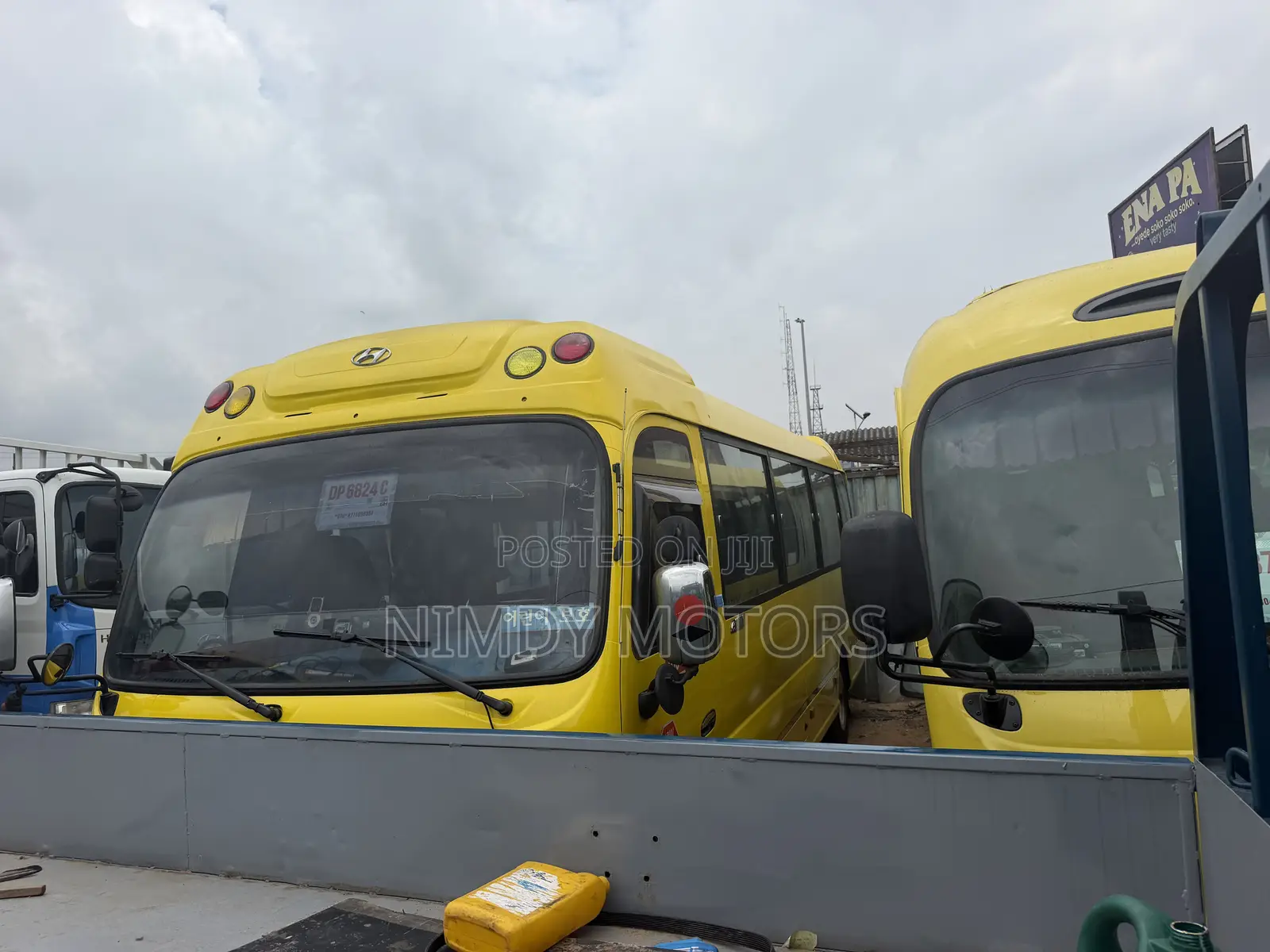 Hyundai County 2016 Yellow