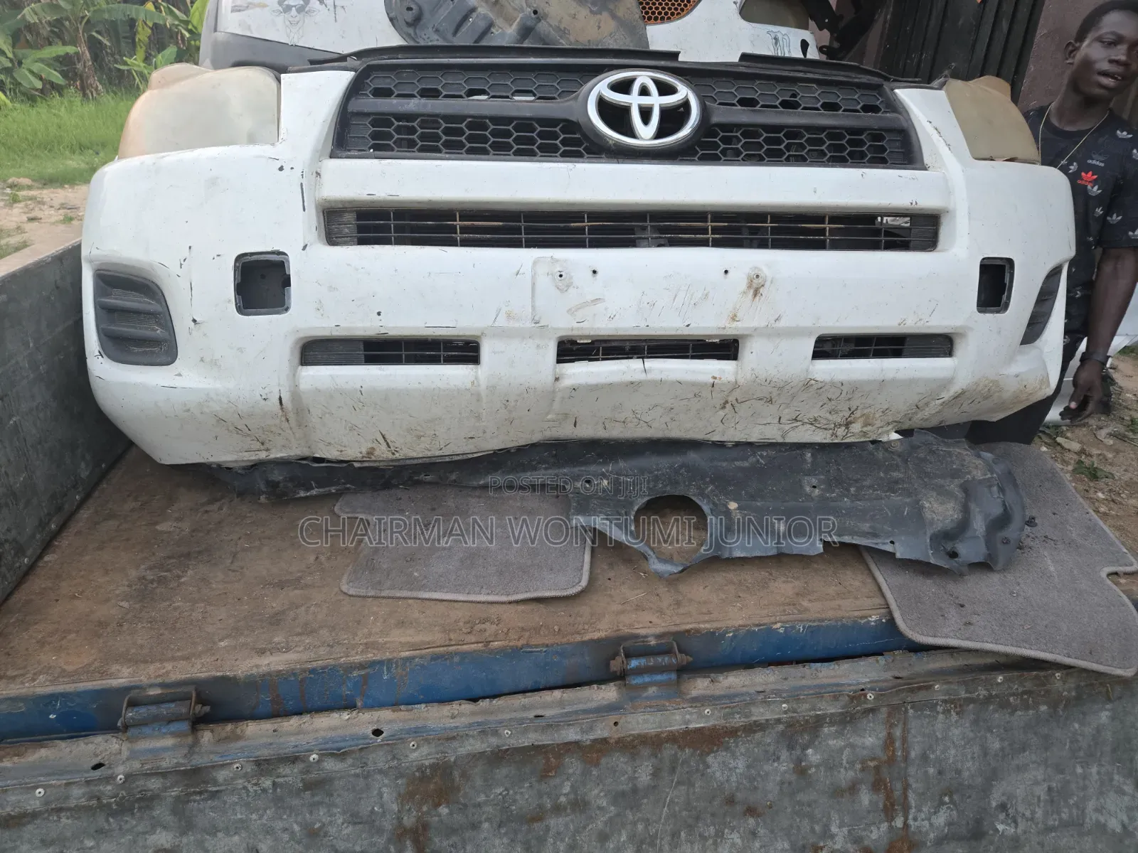 Front Cut Rav 4 2012