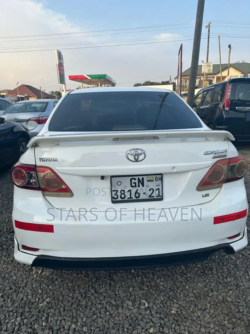Toyota Corolla 2013 White