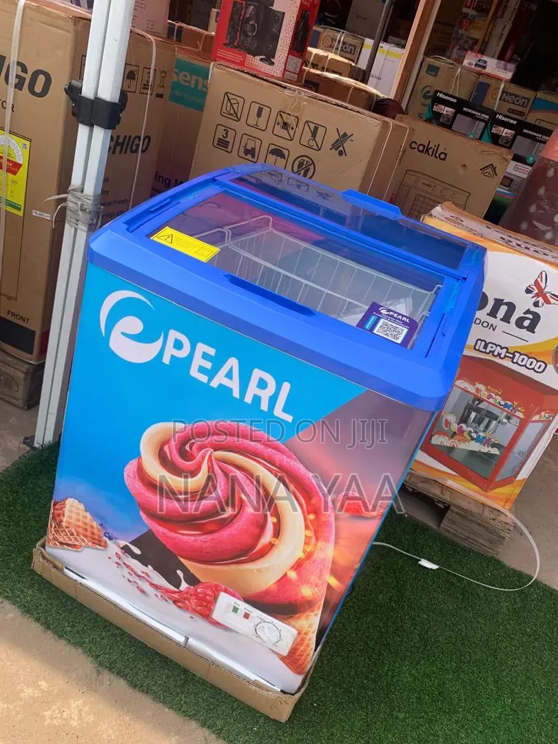 Pearl Quality Ice Cream/Showcase Freezer 132 Litres
