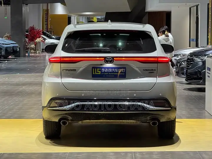 Toyota Venza 2022 White