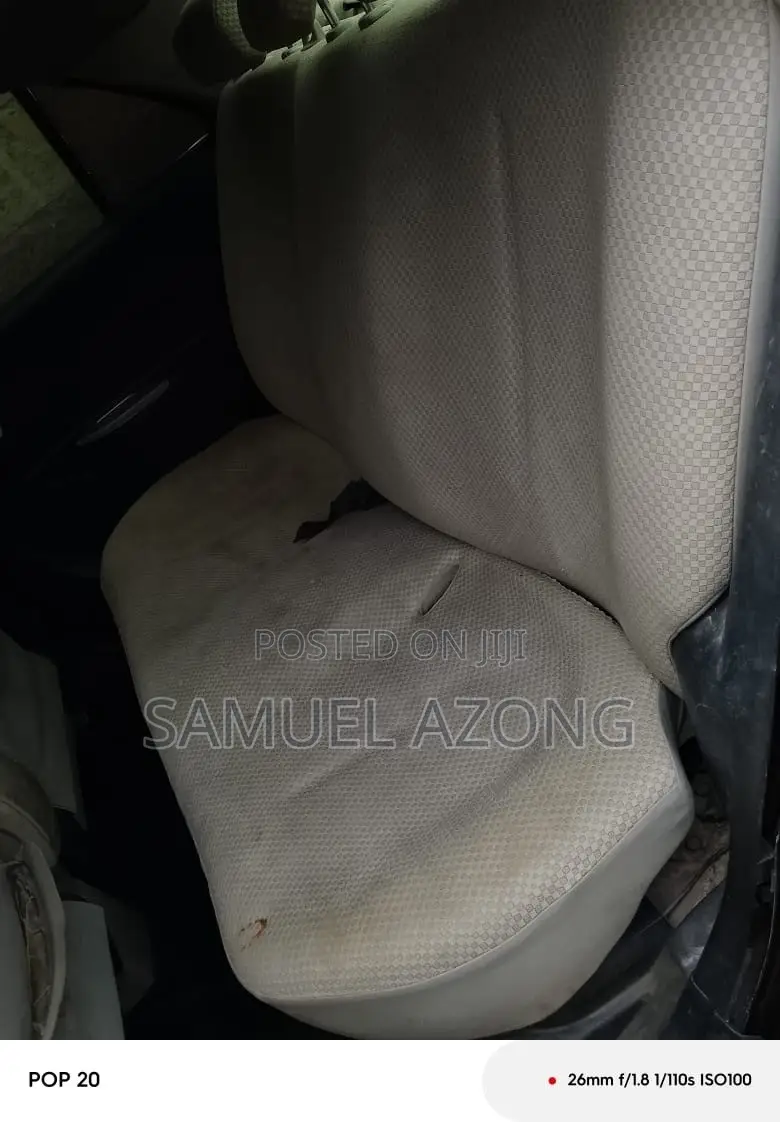Toyota Hilux 2.5 D-4D 4X4 SRX 2009 Silver