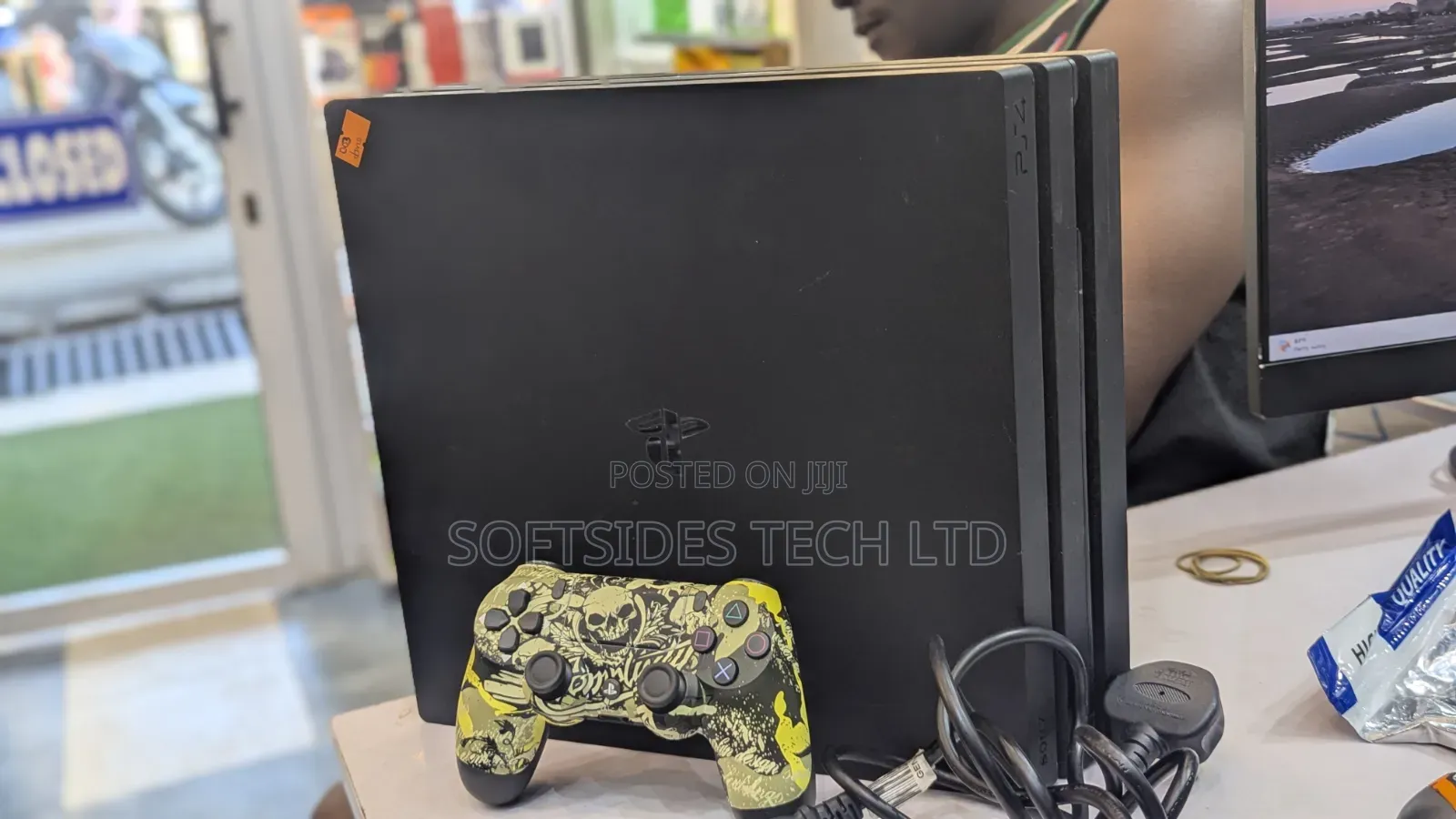 PlayStation 4 Pro Game With 2 Controllers, 17 Games and Charging Dock