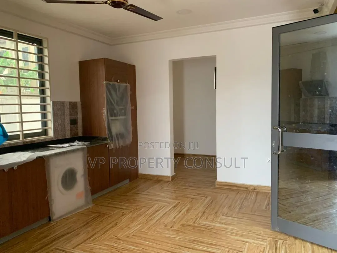 4bdrm House in Oyarifa Mall Area for sale