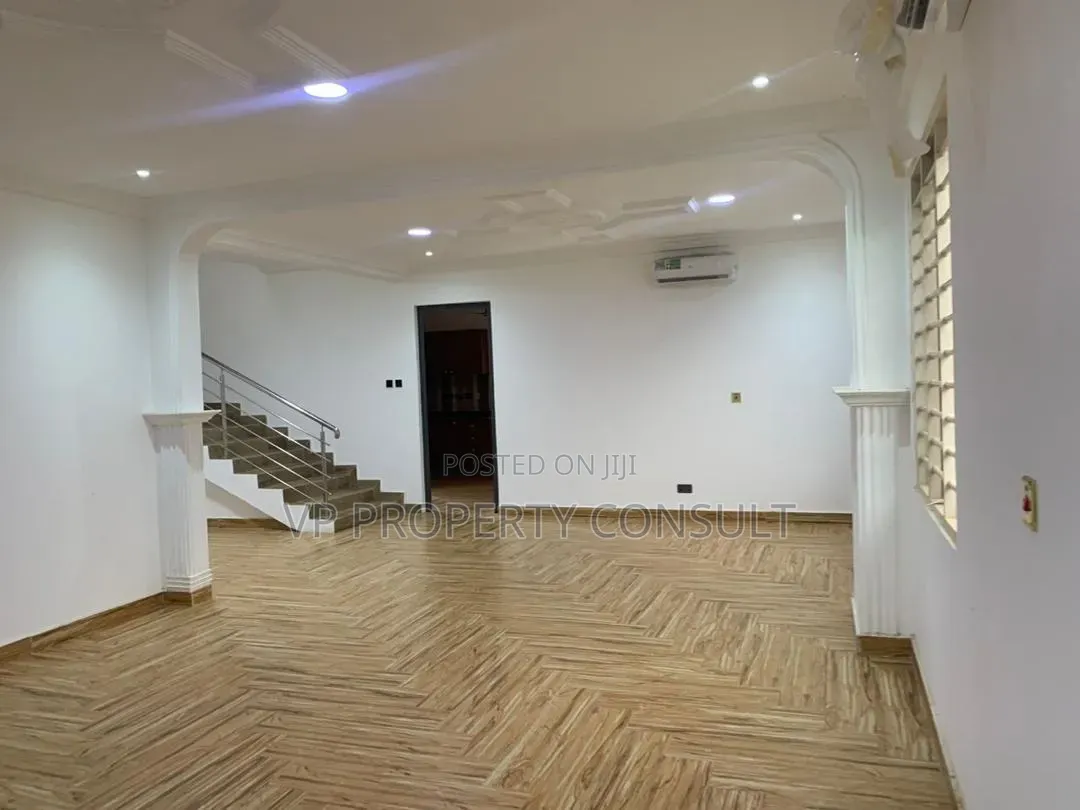 4bdrm House in Oyarifa Mall Area for sale