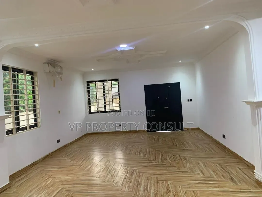 4bdrm House in Oyarifa Mall Area for sale