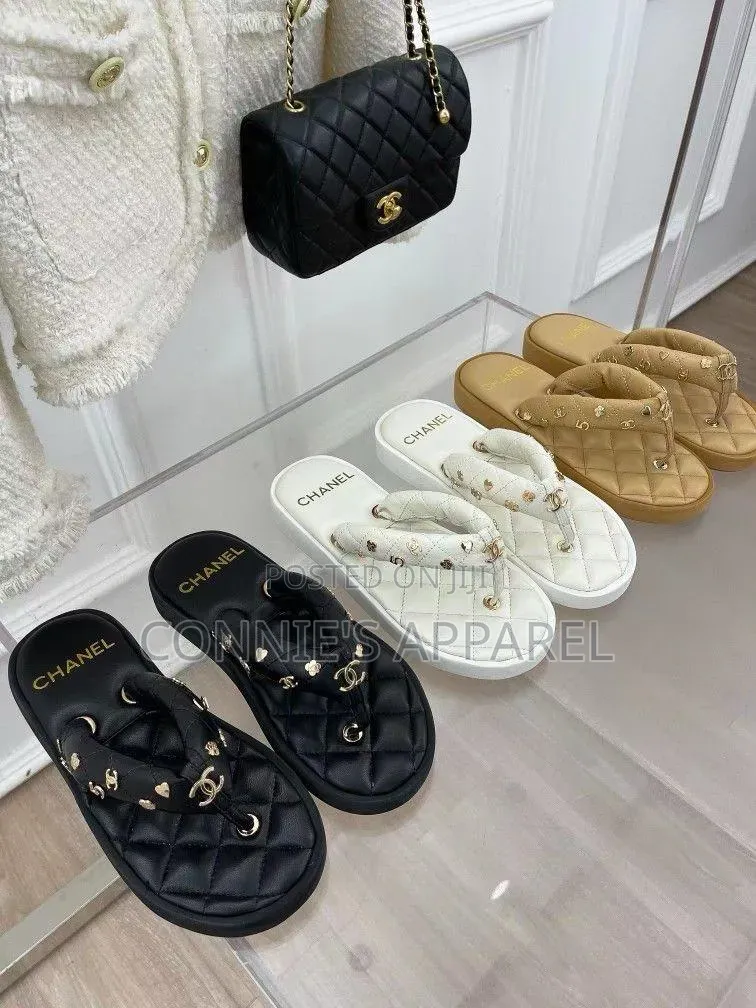 Sparkling Rhinestone Flat Sandals