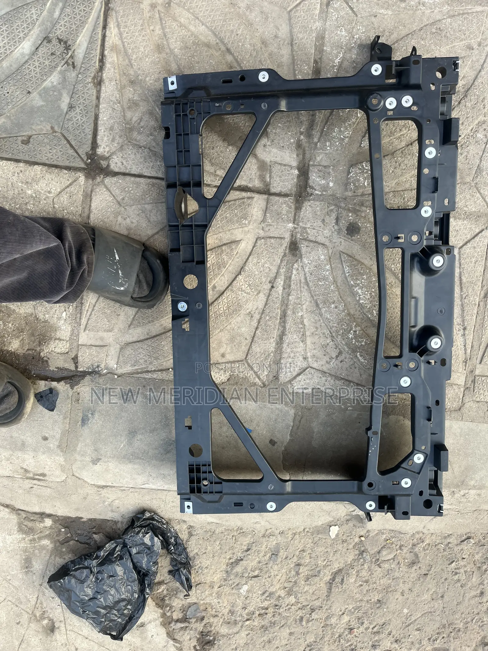 IA Radiator Support or Yaris 2017 Radiator Support