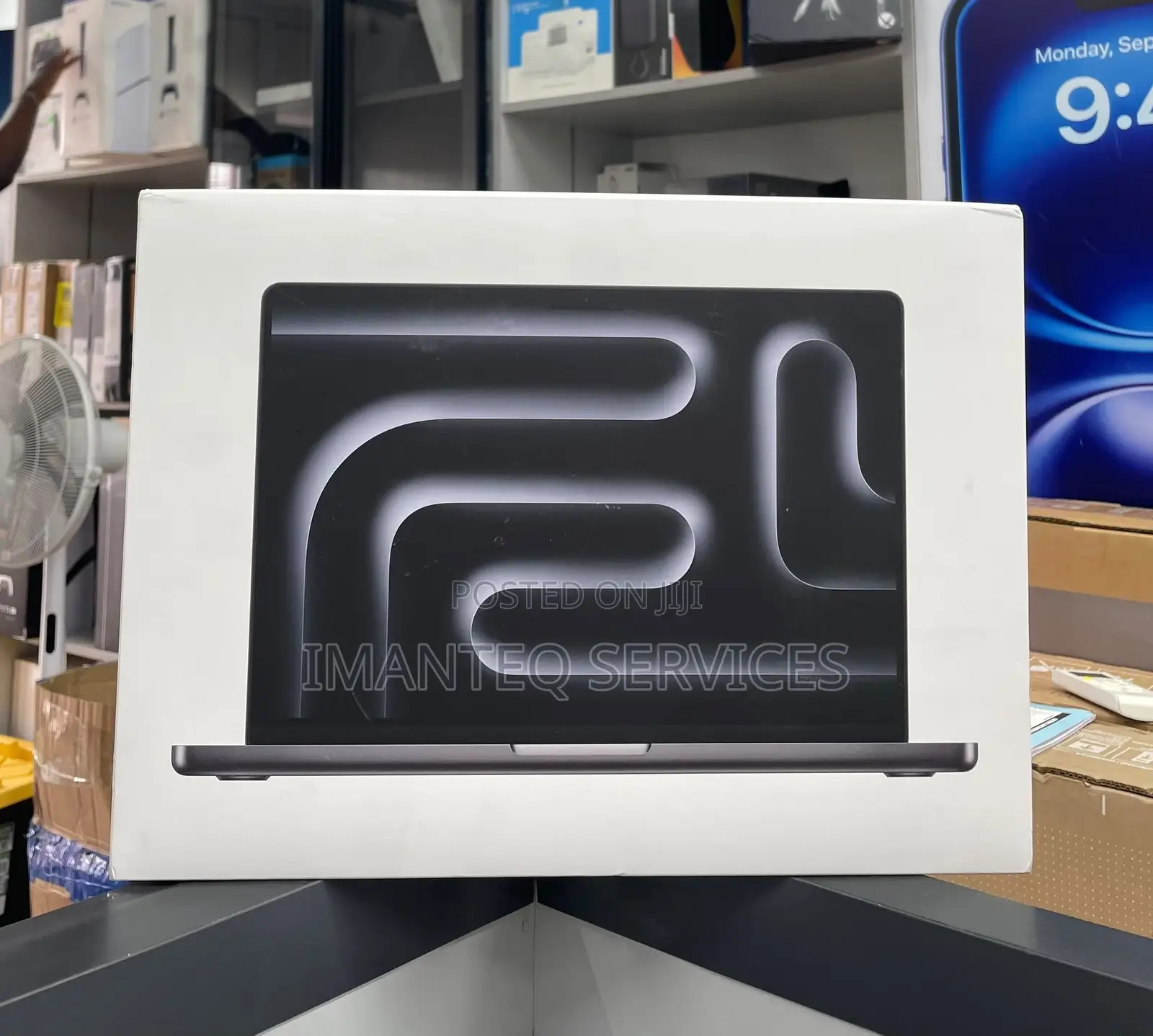 New Laptop Apple MacBook Pro 2025 M5 24GB Apple M5 SSD 1T