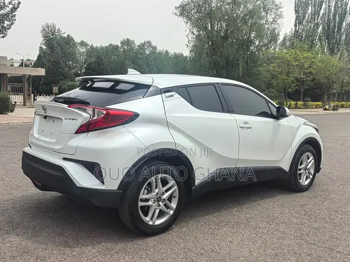 Toyota C-HR 2023 White