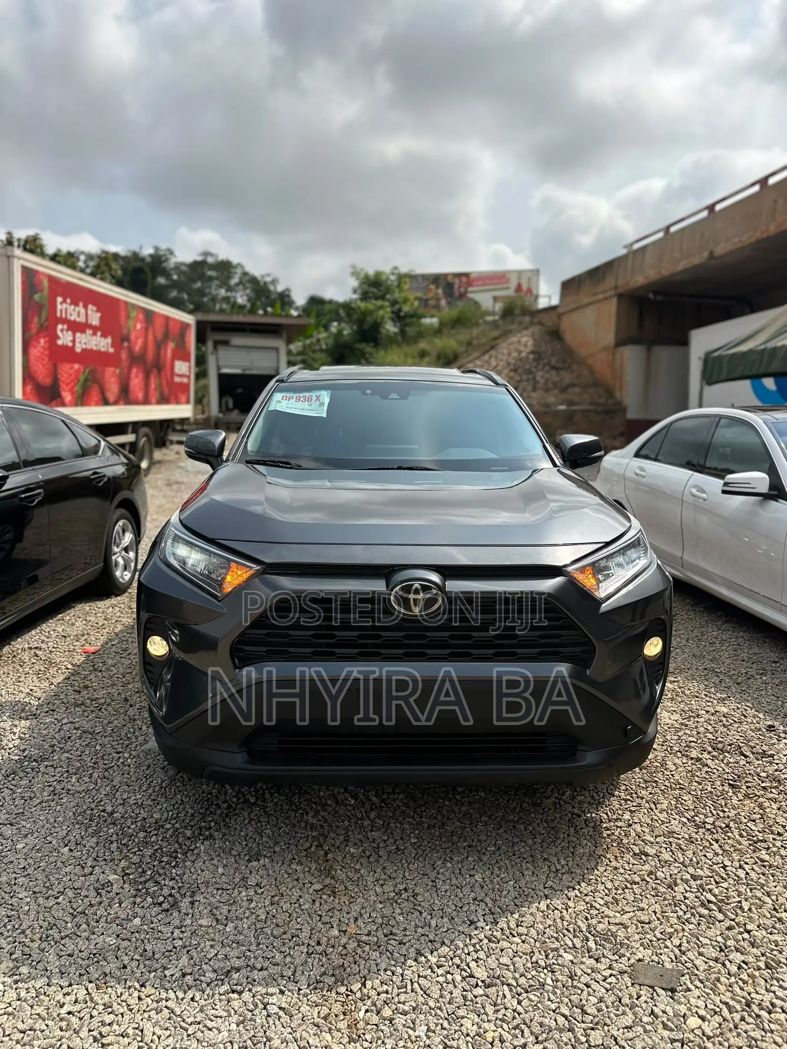 Toyota RAV4 XLE AWD 2020 Gray