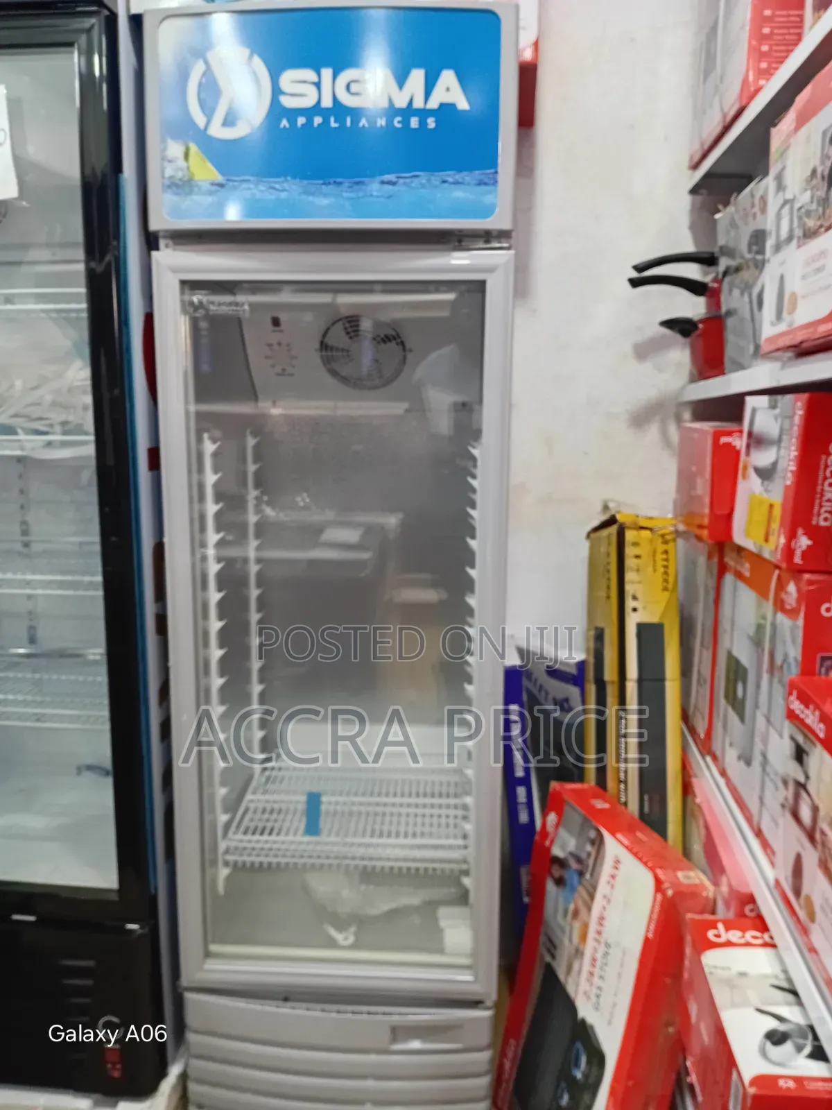 Premium Sigma 260L Display Fridge – Fresh, Cold Convenient260L