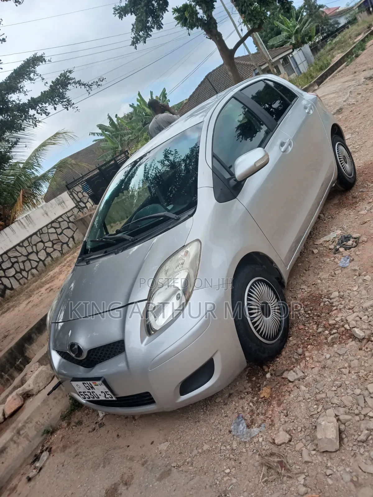 Toyota Vitz 1.3 FWD 3dr 2010 Silver
