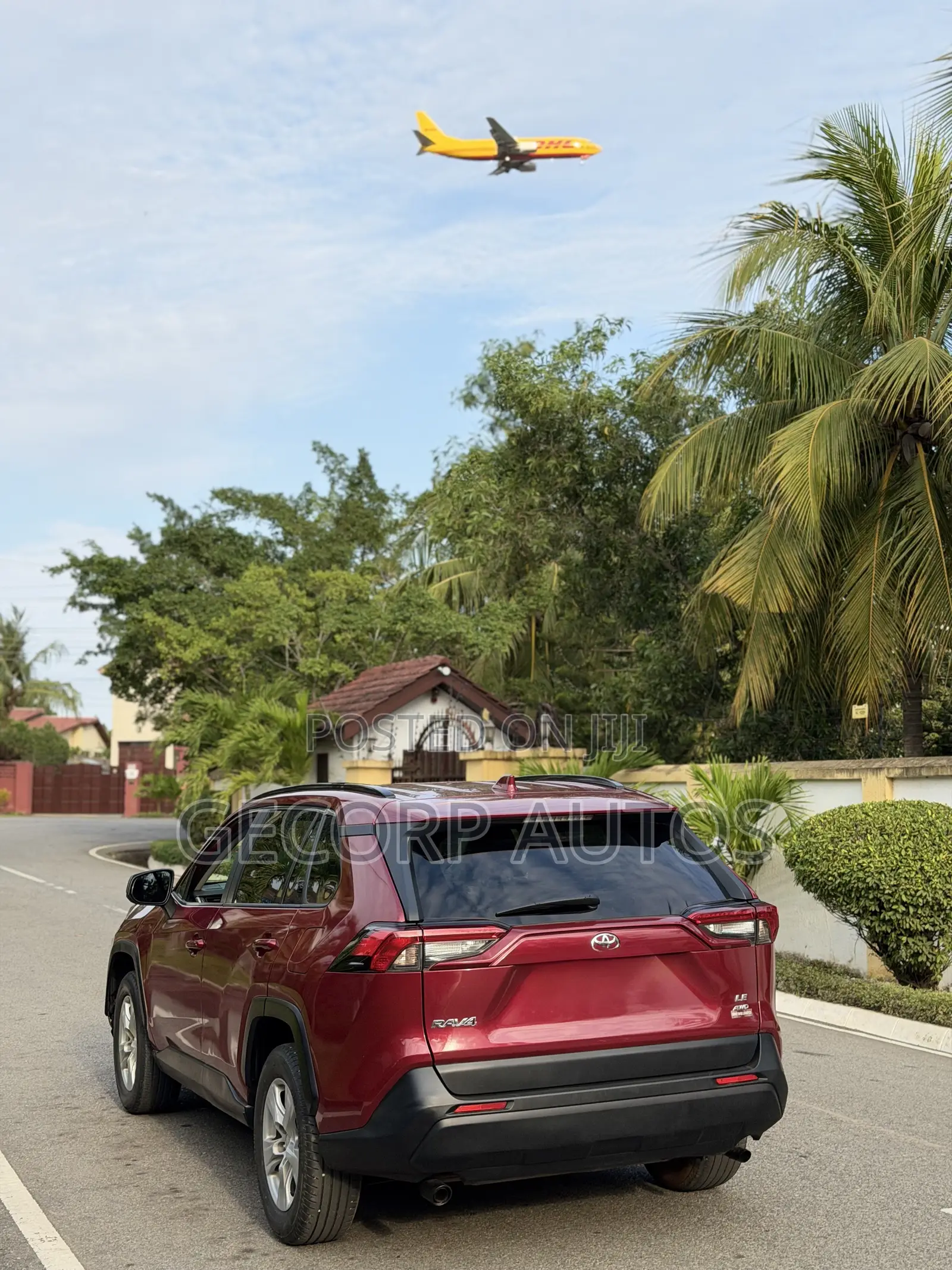 Toyota RAV4 LE AWD 2019 Red