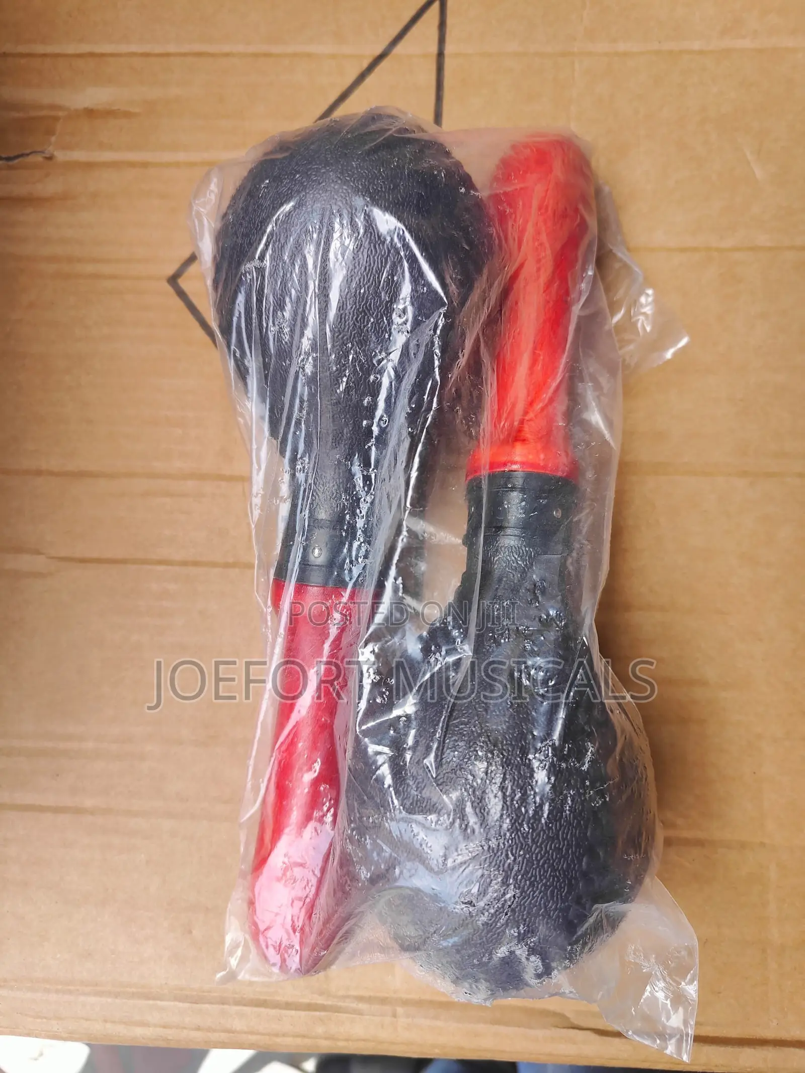 Black Maracas