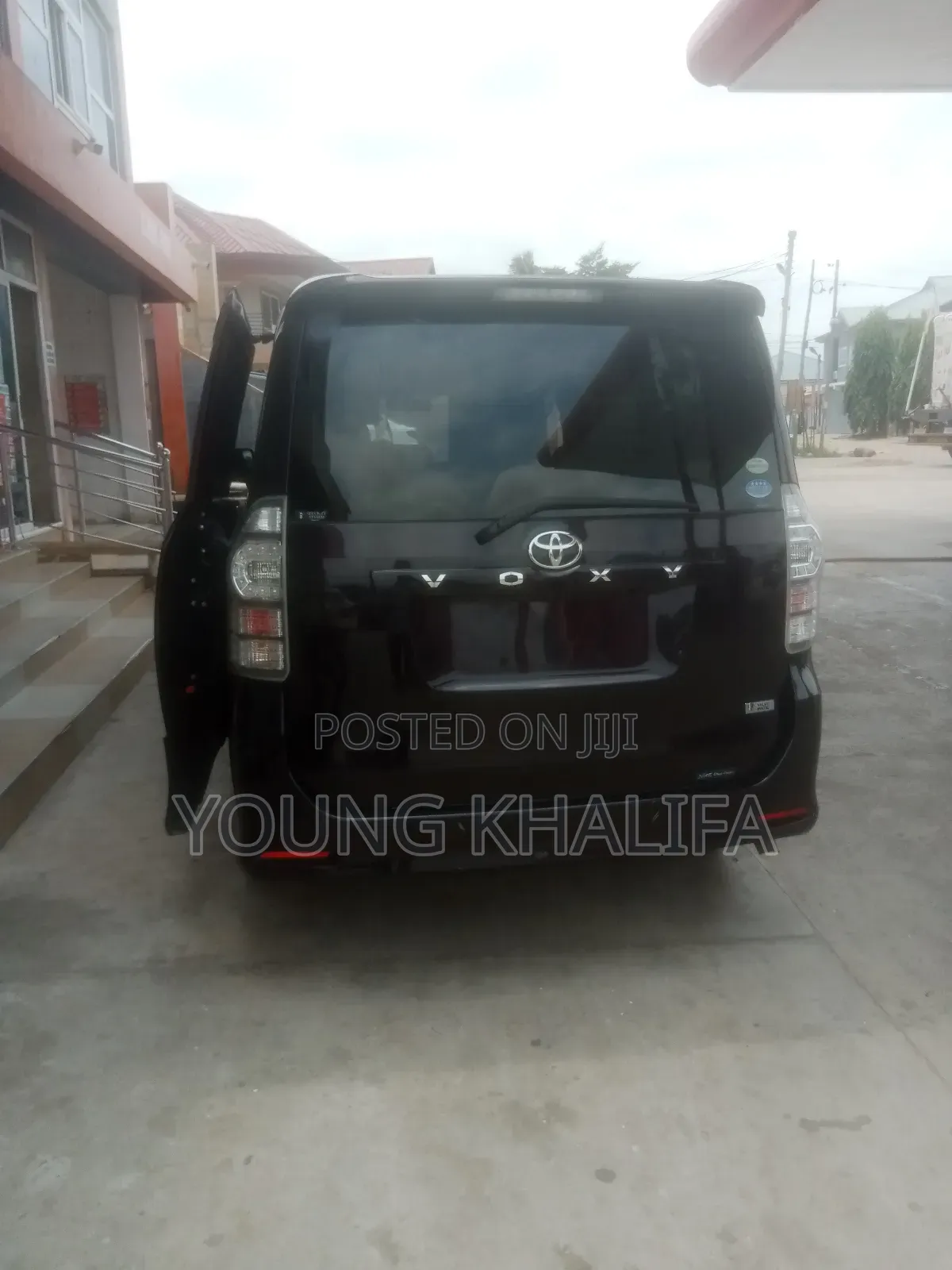 Toyota Voxy 2010 Black