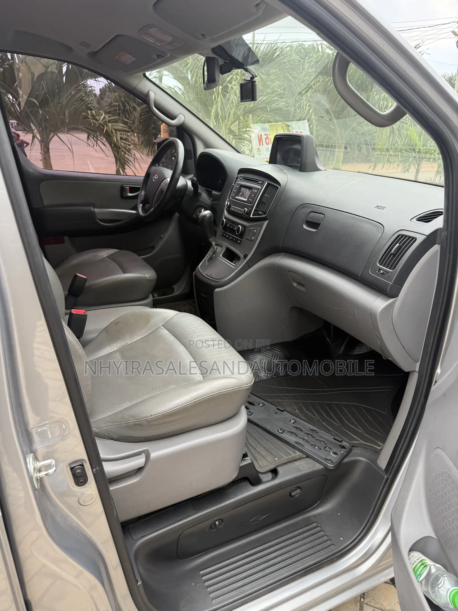 Hyundai H200 2016 Gray
