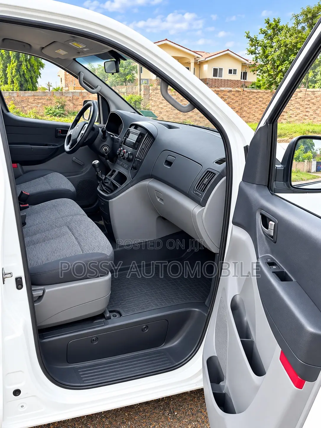 Hyundai H1 2009 White