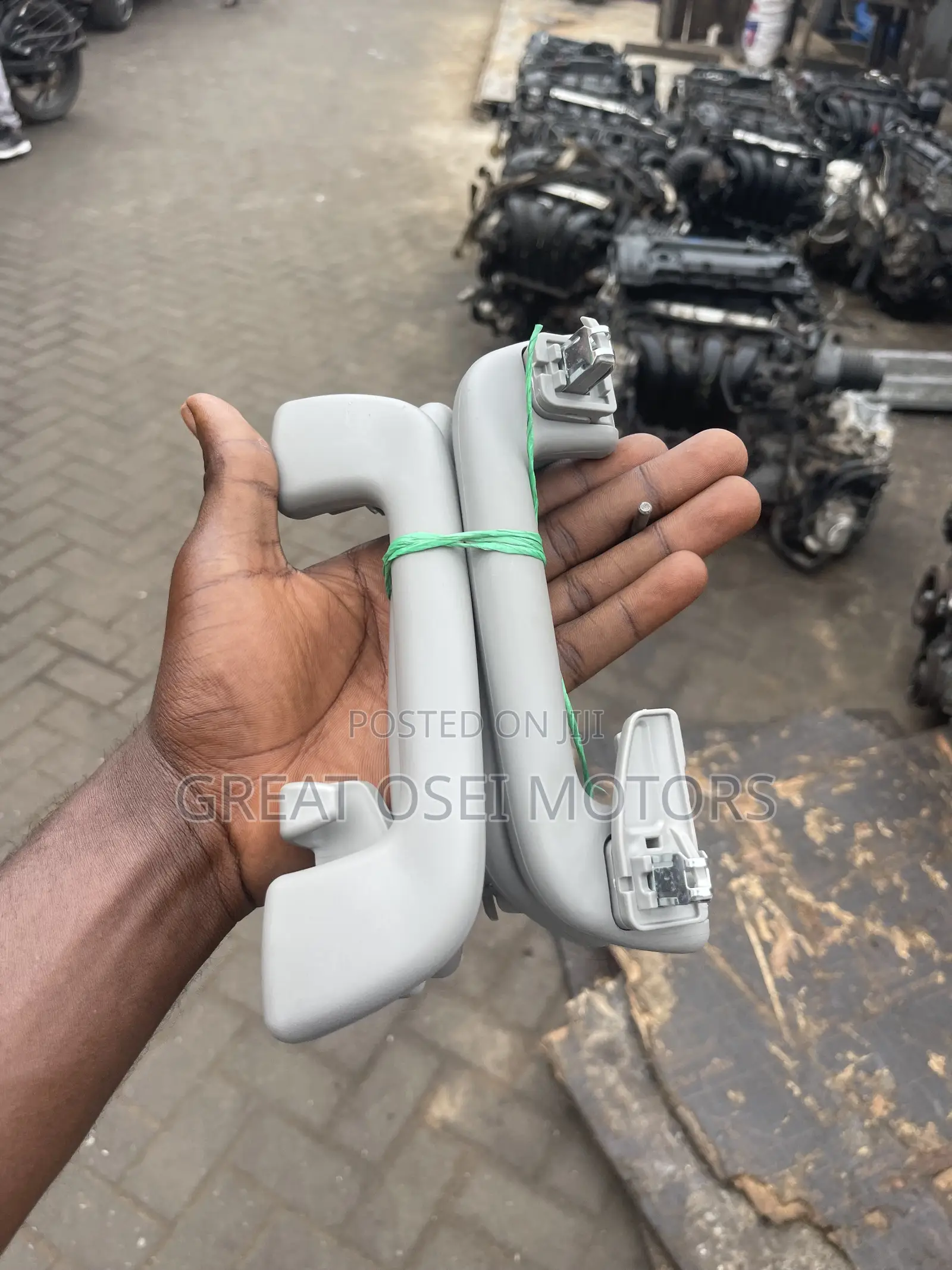 Roof Grab Handle for Corolla ,Yaris , Vitz , Hillux, ,Vibe Camry, Civ