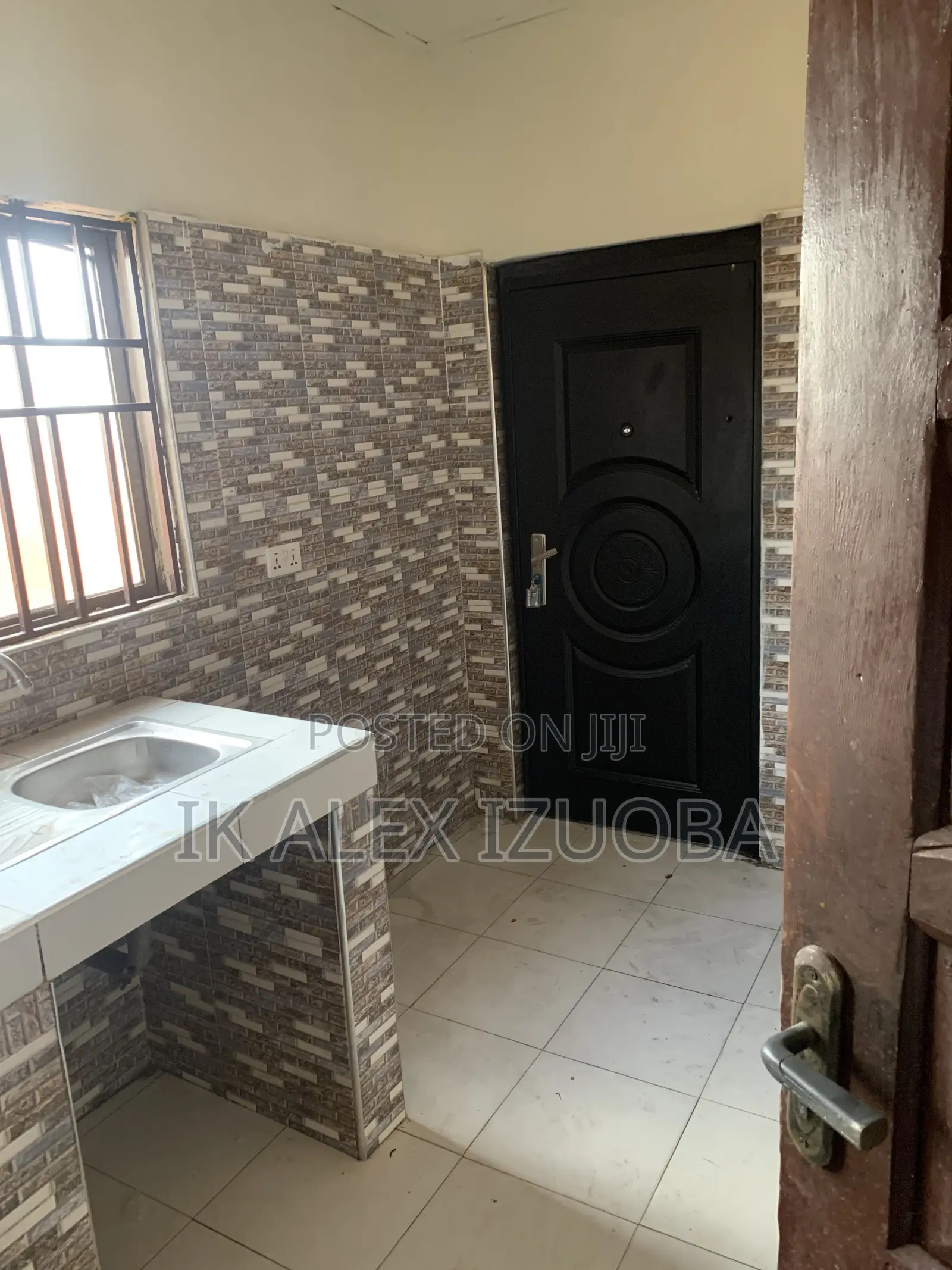 3bdrm House in Little Roses for rent
