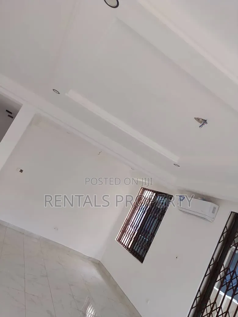 3bdrm Duplex in Oyarifa Mall Area for rent