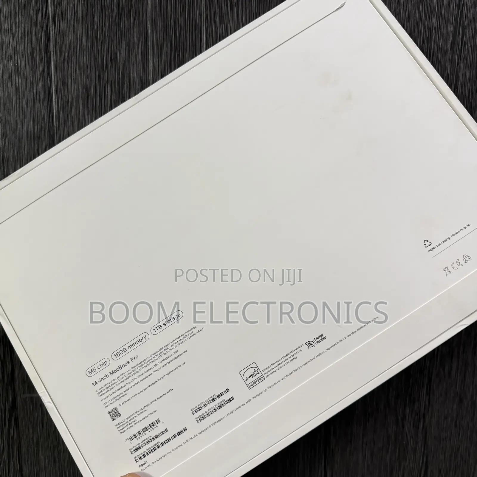 New Laptop Apple MacBook Pro 2025 M5 16GB Apple M5 SSD 1T