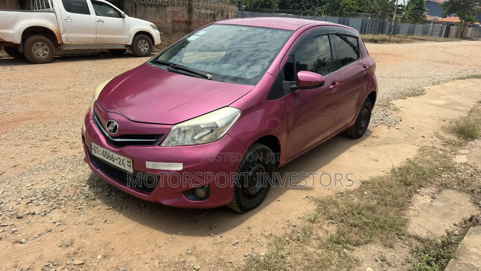 Toyota Vitz 1.5 FWD 5dr 2013 Pink
