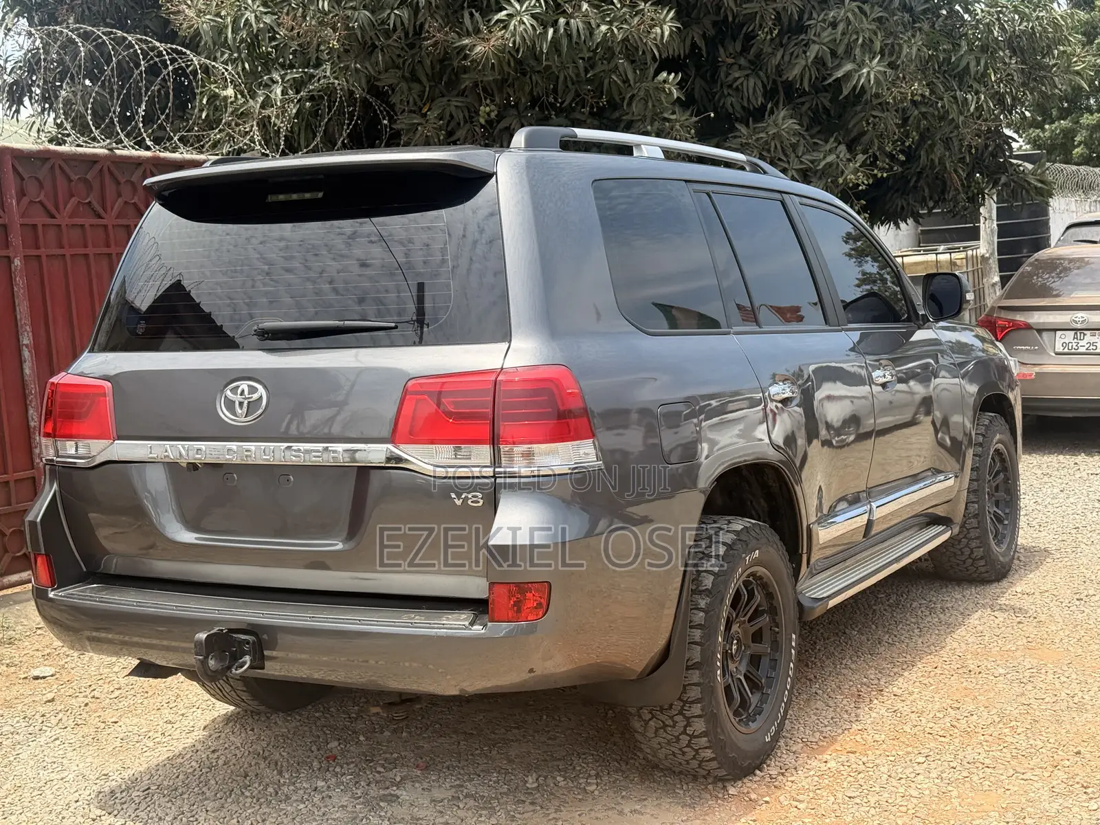 Toyota Land Cruiser 5.7 V8 VX-S 2014 Gray